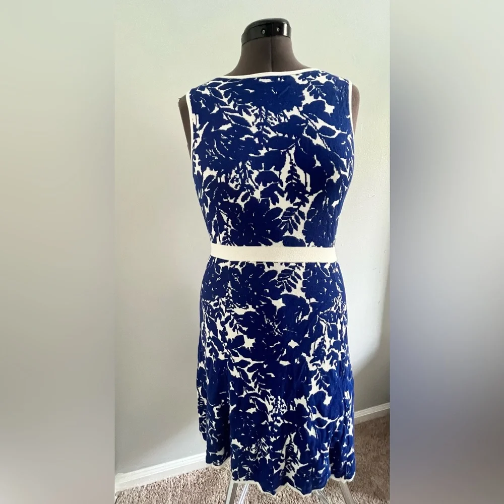 Ann Taylor Blue White Floral knit sleeveless tank dress sweater - Picture 2 of 3